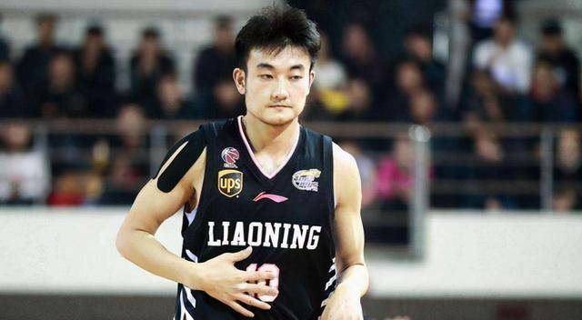 原创不够高,不会传,三分球一招鲜,丛明晨却是辽篮最纯粹小前锋