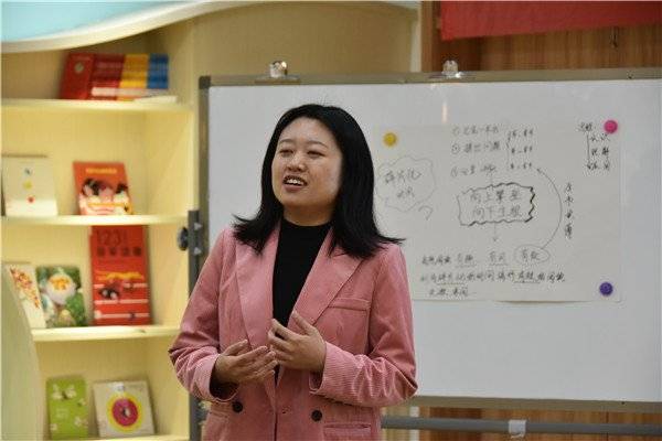 天府新区教师读书沙龙天府六小现场读书活动如期而至