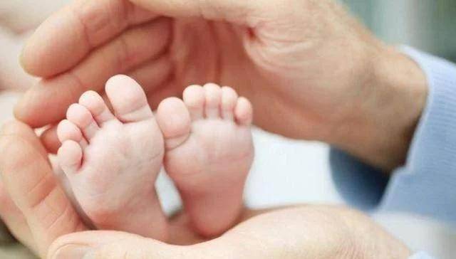 宝宝|这些用处对宝宝很重要为啥新生儿医院要留脚印？除了留作纪念