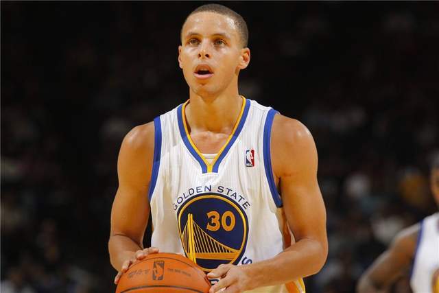 被奥尼尔盛赞的中锋，不爱篮球却走进NBA，不自律球星的代表！