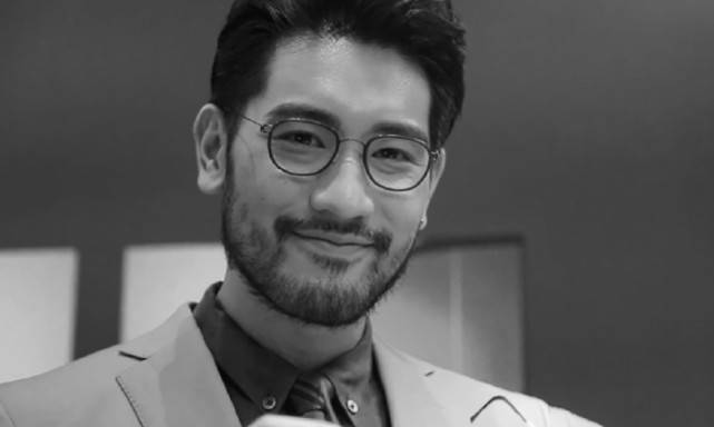 Bella踏入时尚圈,惹怒高以翔好友取关并内涵她