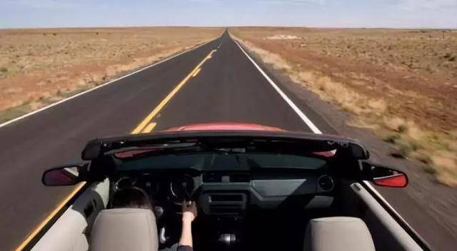 老司机开车为什么不走左侧 de709cfbe3de411ab6b5e1d2da1393df.jpeg