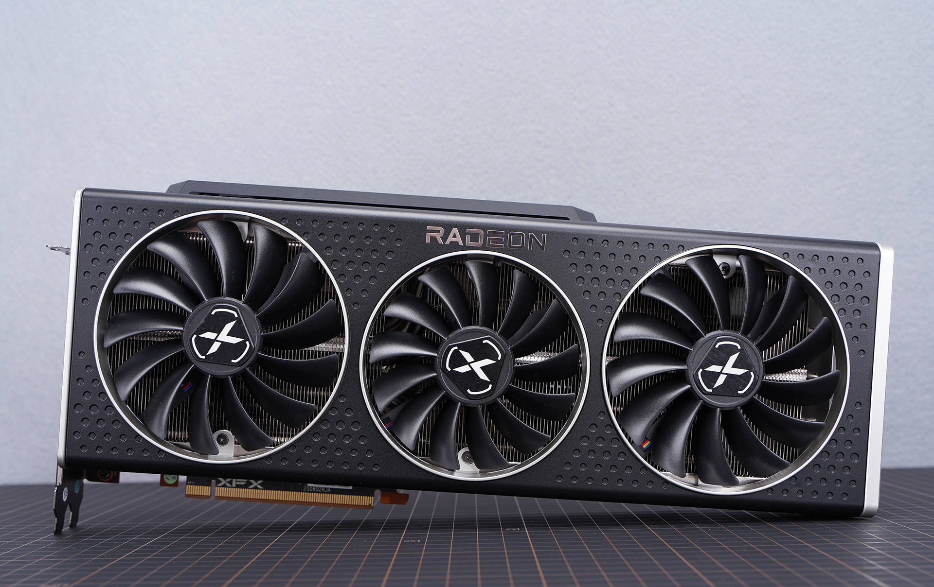 -bit|非公版更强 讯景XFX RX6800 XT海外版显卡评测