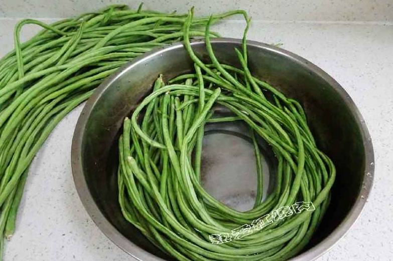 怎么晒豆角干不变色 0dbda0d254524ca2954b23510e052983.jpeg