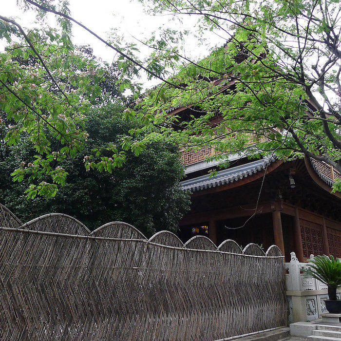 上海龙华古寺