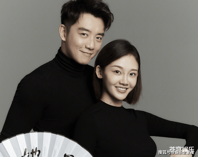 郑恺晒苗苗孕肚照为老婆庆生