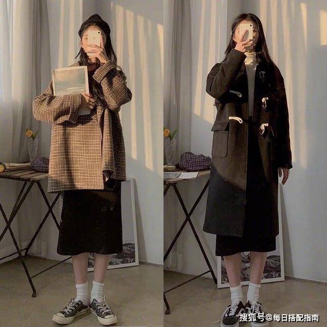 再搭配一双舒适的平底鞋,一顶可爱的八角帽加持,清新感十足的少女气息