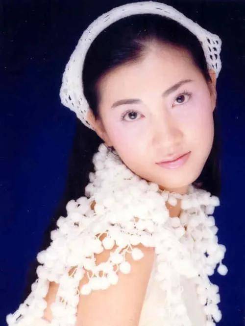 广东美女主持伍燕太优秀，集主持人频道总监导