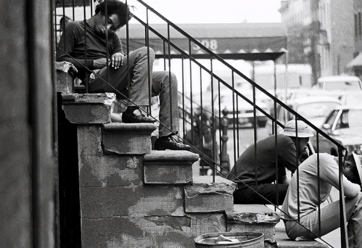 美国经济大萧条，为什么宁肯把牛奶倒掉也不给穷人？穷人不想喝吗_搜狐网