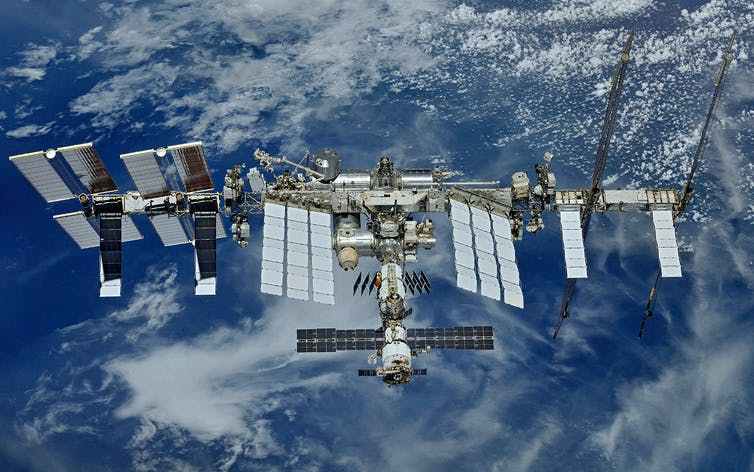 如何在太空中生活:我们在国际空间站运行的20年间学会