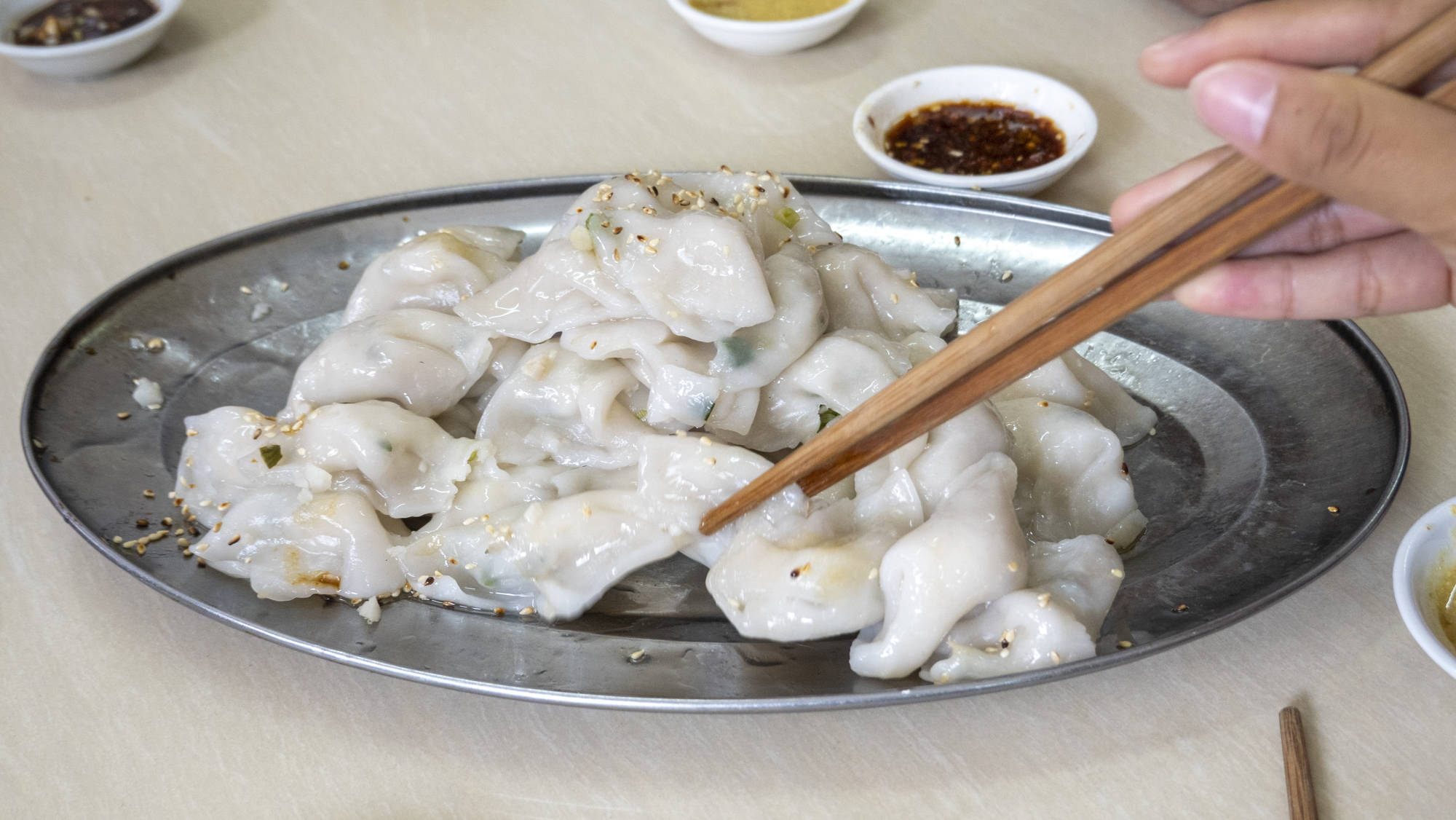 广东人真会吃，水角不是水饺，居然能吃出“接吻”的感觉，味道绝了！