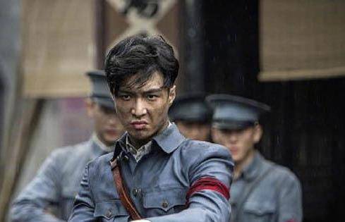 朱一龙演过的抗战片 57172bb93bb948d48c48da629704b68a.jpeg