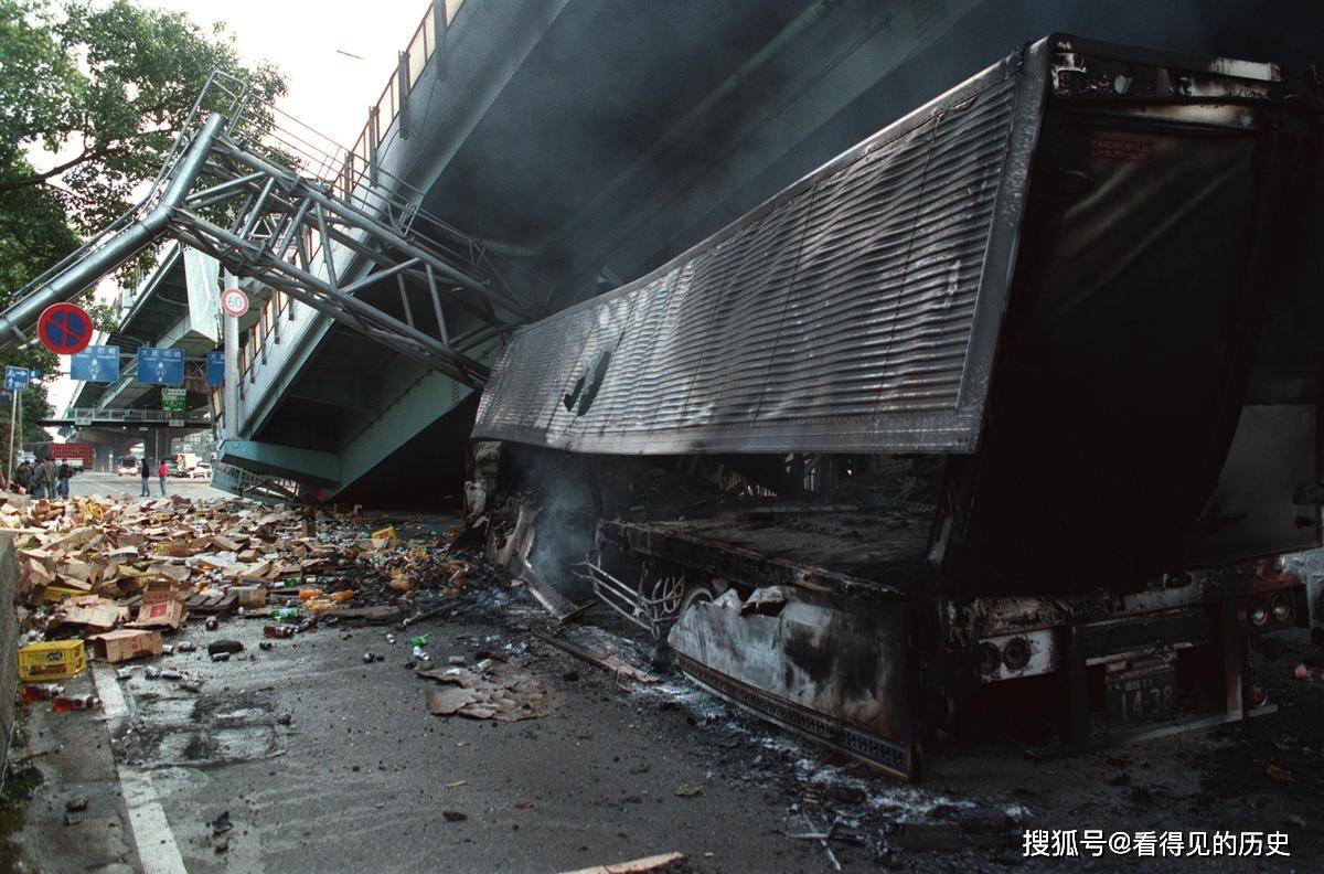“亿百体育app”
老照片 1995年的阪神大地震  战后最大的灾难(图3)
