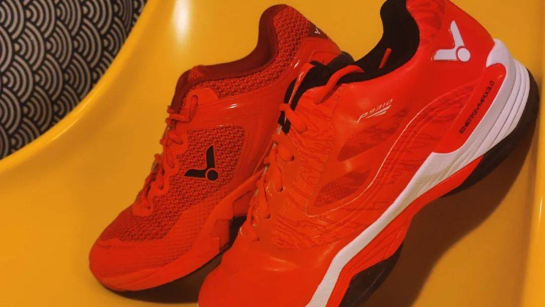 成语摩肩什么云_成语故事图片(2)