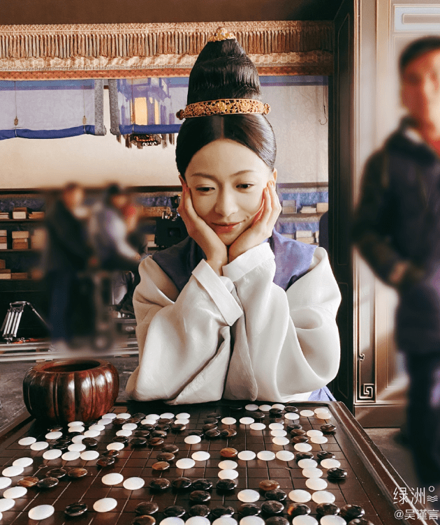 尚食烹饪比赛加入围棋情节吴谨言新剧疑抄袭后翼弃兵