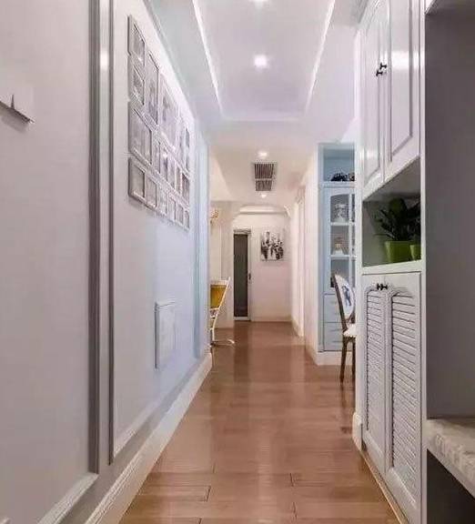 好看的门口鞋柜样式 5924179fcc834d098a00609c0f145d2c.jpeg