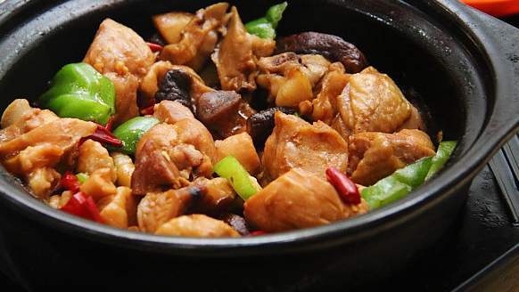 冬季好吃美味的家常菜推荐——香菇炖鸡肉