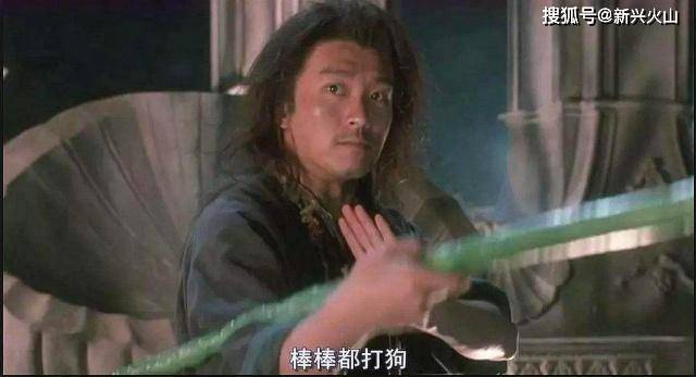原创英议员不满法案修改，夺走女王权杖大闹会场，上演英版丐帮大会