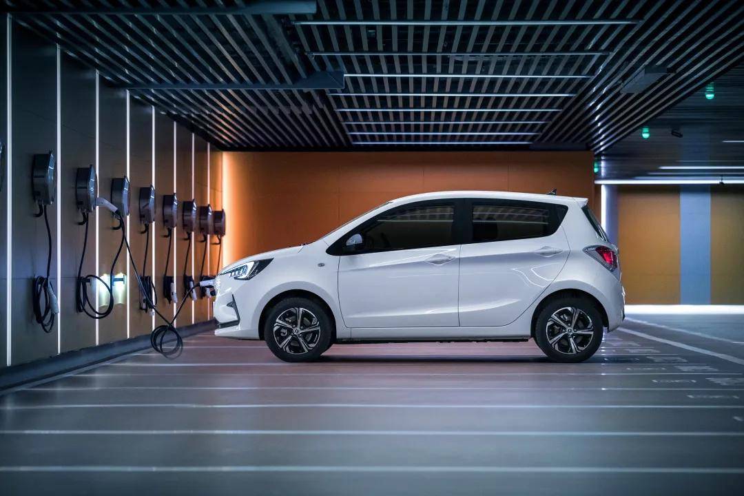 看图猜成语一辆车南北_看图猜成语(3)