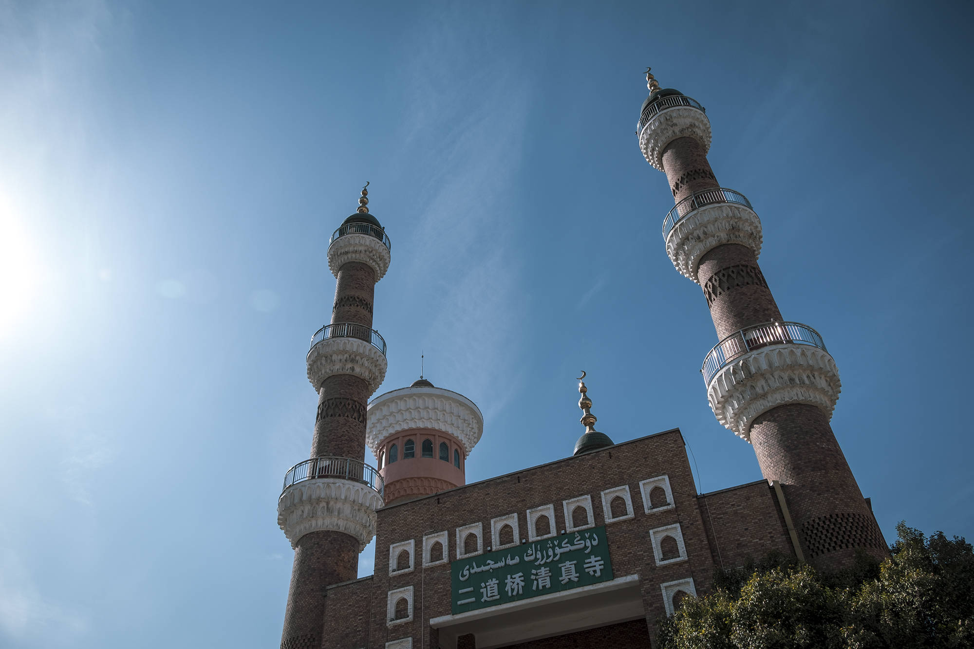 乌鲁木齐二道桥清真寺是乌鲁木齐标志性地标建筑