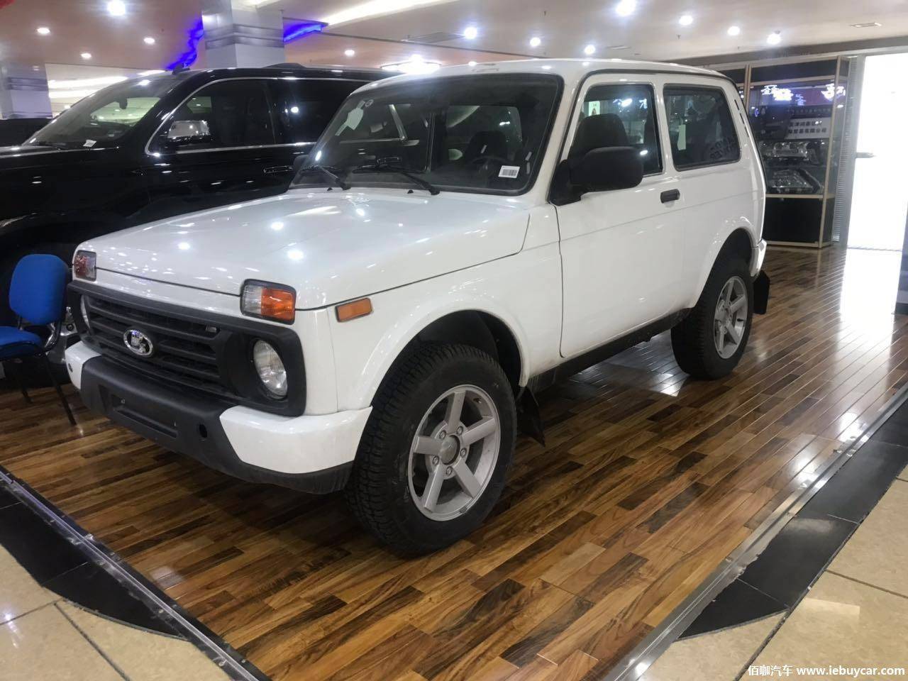 拉达4x4作为最长寿的suv,它的更新换代是一个非常现实的问题,但是没有