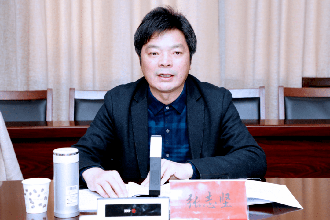 江苏省靖江高级中学校长张志坚