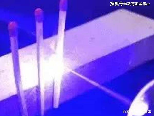 激光笔怎么玩最好 a256e861b802491c929aeb615b3159fb.jpeg