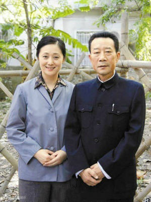 66歲李雪健抗癌20年近照消瘦憔悴，妻子曾比他還紅，是我們熟悉的她？ 娛樂八卦吃瓜 第8张