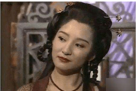 70歲徐少強老當益壯！須發全白KTV唱歌兩美女相伴，三婚娶小30歲模特 娛樂八卦吃瓜 第6张