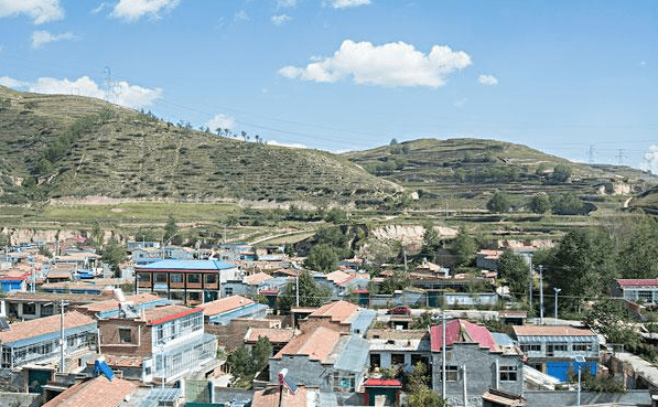 西安gdp有水吗_西安钟楼图片(2)