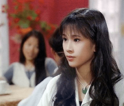 佘诗曼年轻时最美图片 63339fcb59164da287d4a2cdcacd1c45.png