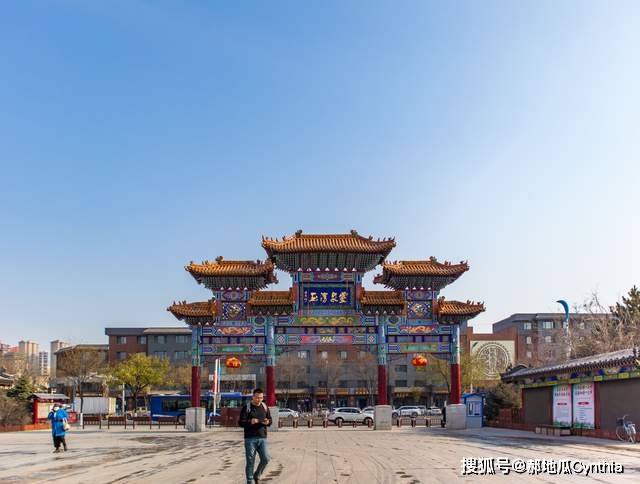 来呼和浩特旅行，发现这里最出名的寺院居然与拉萨的大昭寺同名