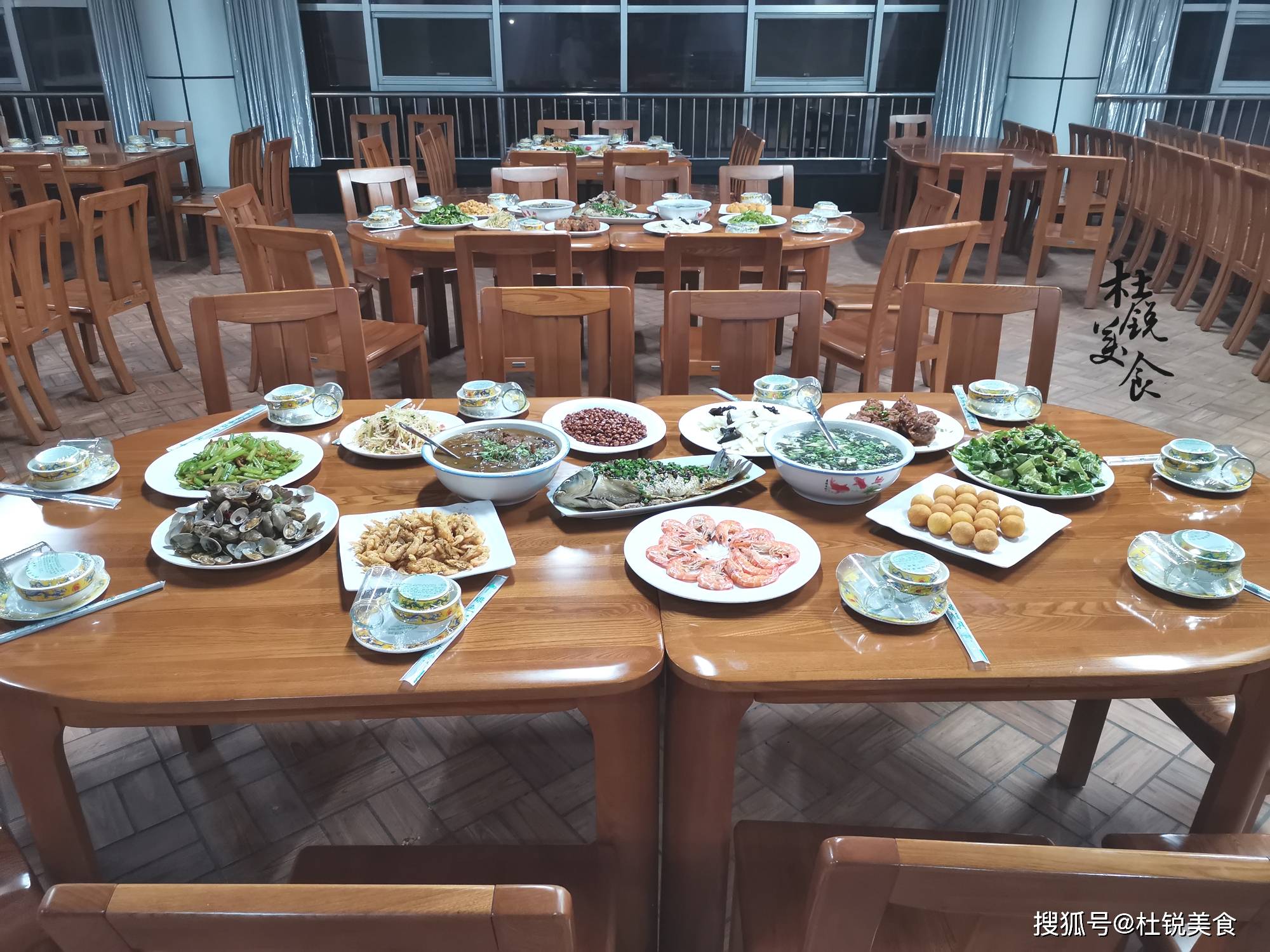 朋友聚餐庆祝高清摄影大图-千库网