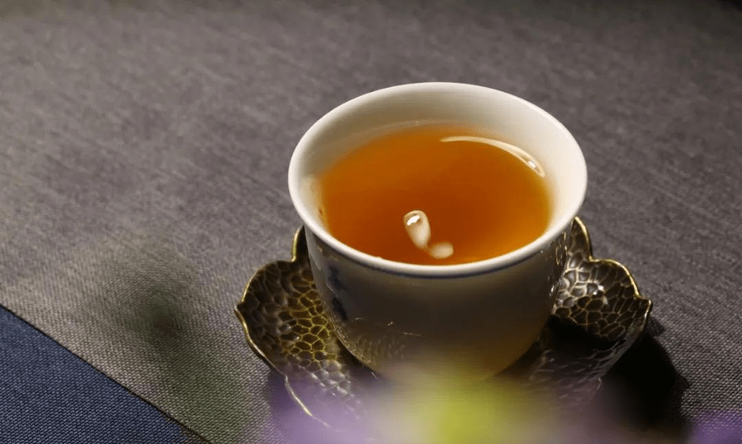 什么是红茶最详细的解释 53bc2bdde7fe4d728fd94f4a8a9da526.png