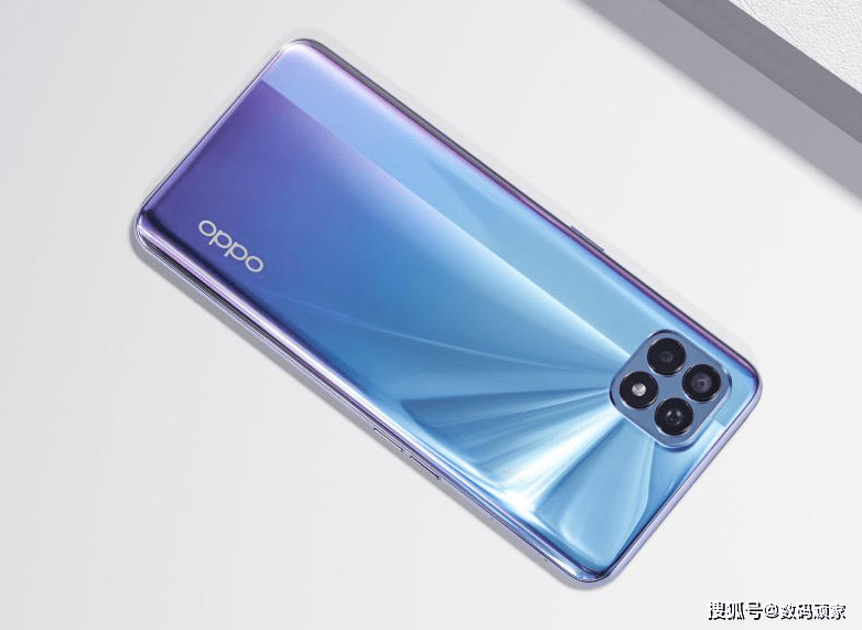 圣诞节的礼物,oppo reno4 se:颜值与性能实属优秀!