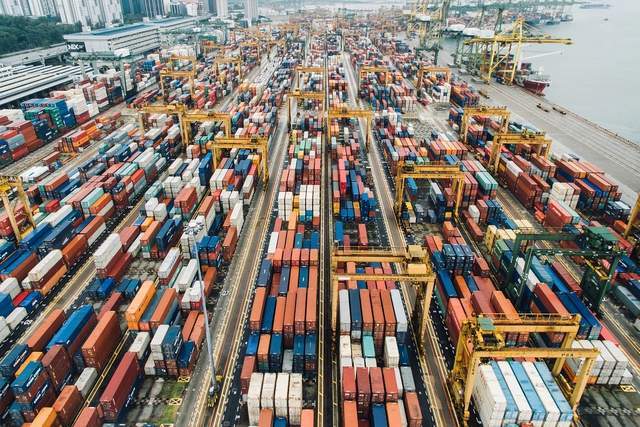 前11月工业企业实现利润增2.4%，企业实现赚钱有
