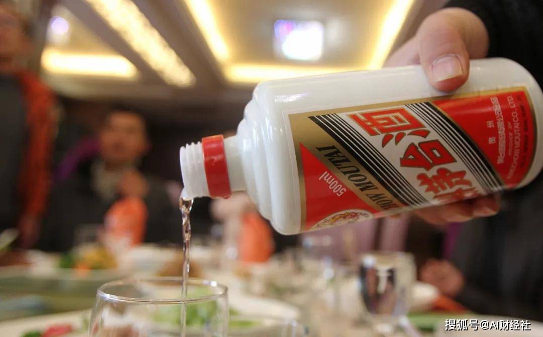 白酒疯涨：市值超5万亿，可买十个中石化，有酒