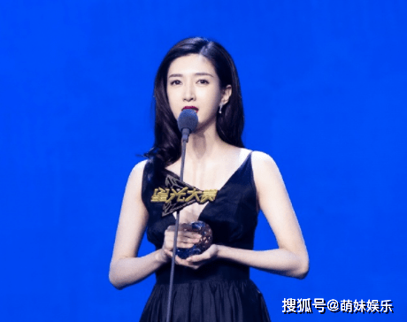 毛晓彤在三十而已演的谁 9d00956224294a1f9439292349d95ad1.png