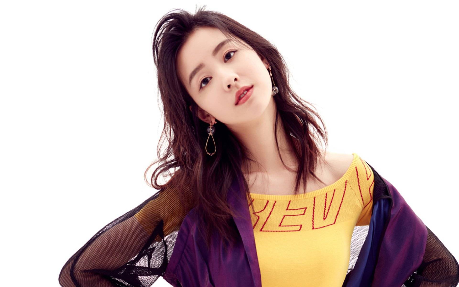 原创搞笑gif段子现在美女们都开始跳上广场舞了