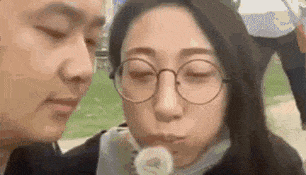 搞笑gif段子3这女朋友也太坏了这绝对蓄谋已久的