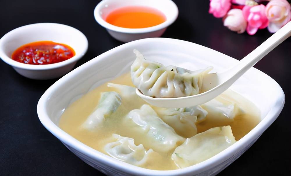 牛肉红萝卜馅饺子怎么调 3baba10d06b04973b6ad6423d431e9ff.jpeg