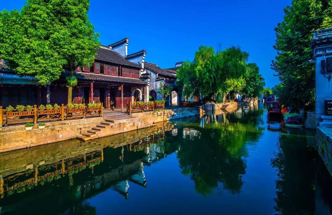 中国最美的10个古镇，看一眼就不想回来！