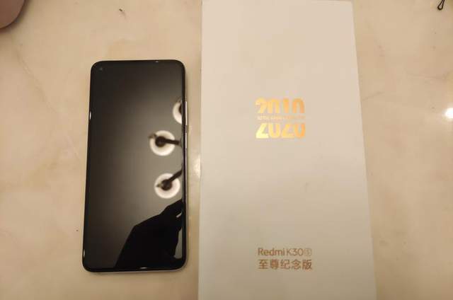 便宜300块入手红米k30s至尊纪念版,重量有点感人_手机