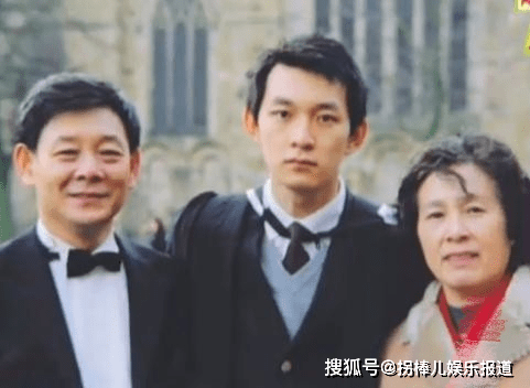 一级演员李光复:玩金条长大,住北京3环300平,儿子年收