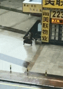 搞笑gif段子:这些小姐姐跳的舞,应该都必须是长发跳的