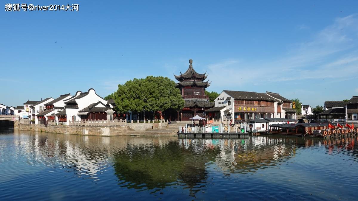 苏州最知名商业街之一，唐朝由白居易修建，至今游人如织
