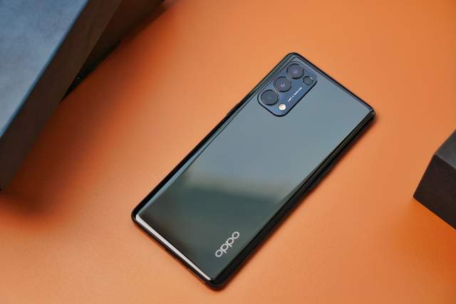 Reno5 Pro手感好到什么程度?数码大V赞不绝口