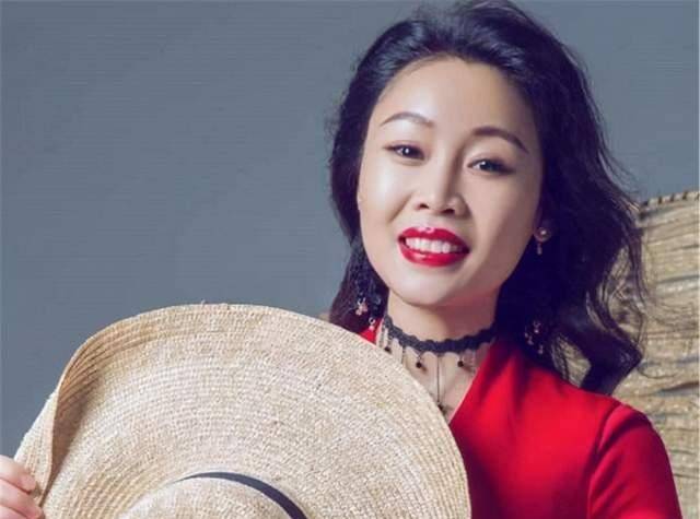 草帽姐现在过得如何 2d6aa557d54e42e88226abbea2a27701.jpeg