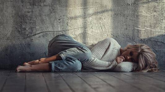 怎么样才能减少自己的痛苦 b12b89dbdb3f4805bb4efa8060a531f5.jpeg