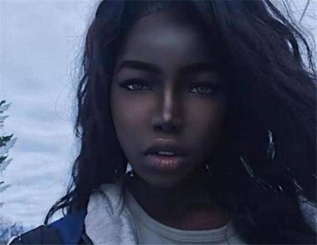 法国人长相女生 e5784197e0154a2392a03e7928dc31c9.jpeg